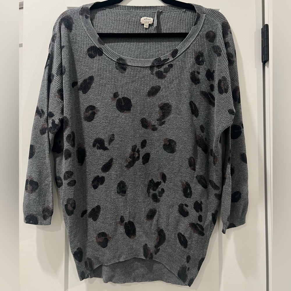 Wilfred Aritzia Silk and Cashmere Animal Knit Sweater (piling)